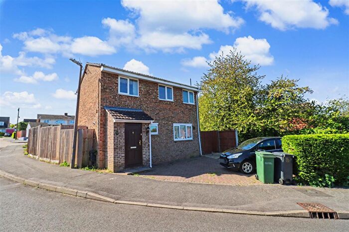 3 Bedroom Detached House For Sale In Warwick Close, Braintree, CM7