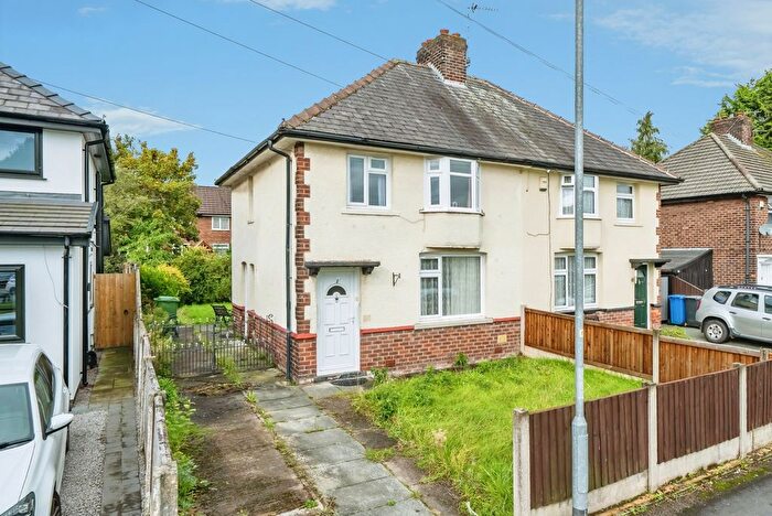 3 Bedroom Semi Detached House For Sale In Kaye Avenue, Warrington, Cheshire, WA3