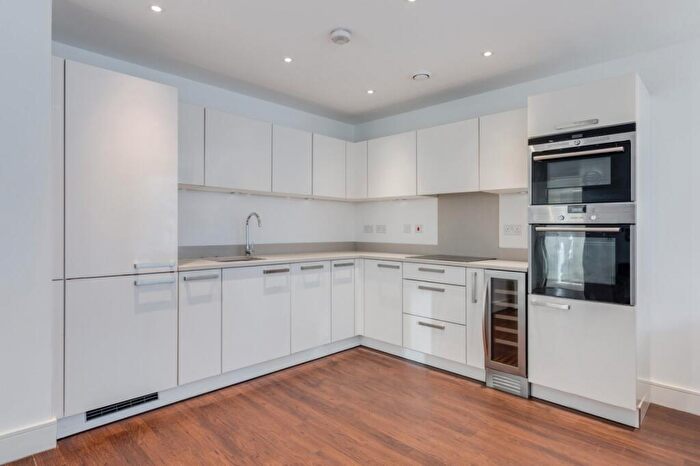 2 Bedroom Flat To Rent In Queensland Road, Islington, N7