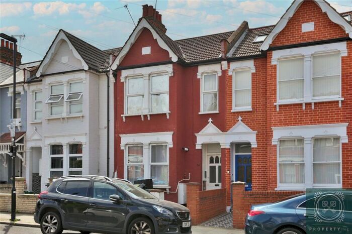 Apartment To Rent In Broadwater Rd, Tottenham, N17