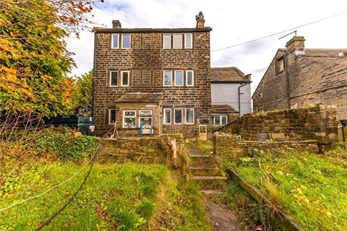 4 Bedroom Terraced House For Sale In Totties, Wooldale, Holmfirth, HD9