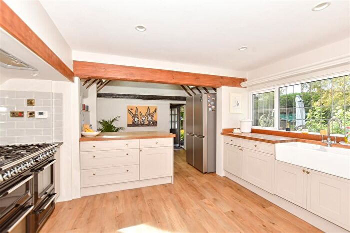 4 Bedroom Detached House For Sale In Ashford Road, Ivychurch, Romney Marsh, Kent, TN29