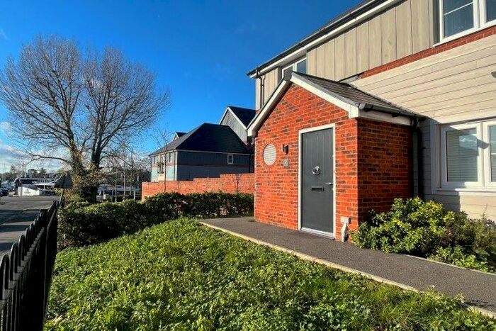 2 Bedroom Maisonette To Rent In Swanwick, Southampton, SO31