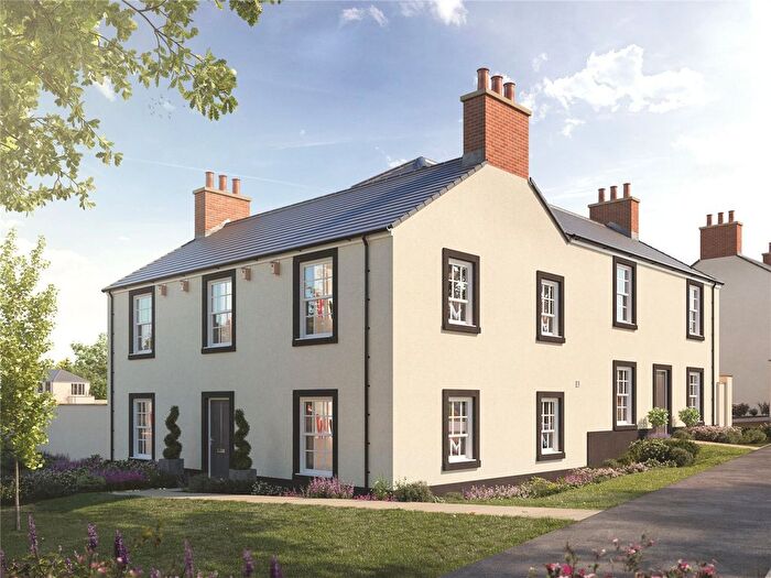 2 Bedroom Flat For Sale In Higher Newham Lane, Newham, Truro, Cornwa, TR1