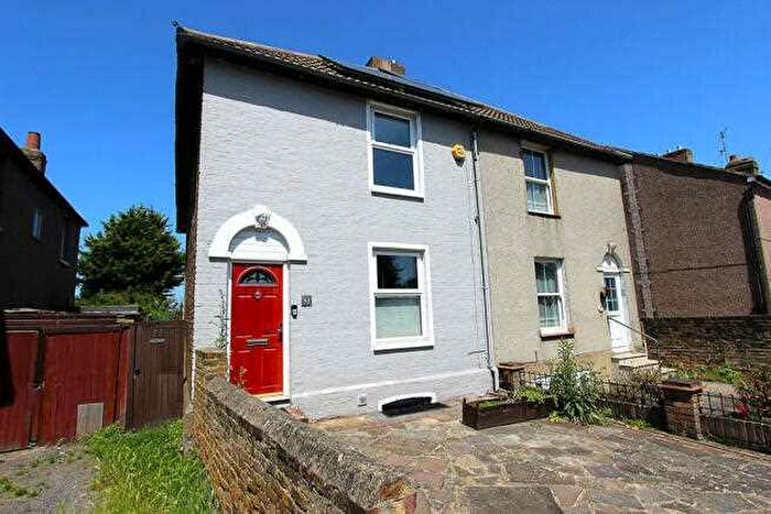 5 Bedroom House To Rent In West Hill, Dartford, DA1