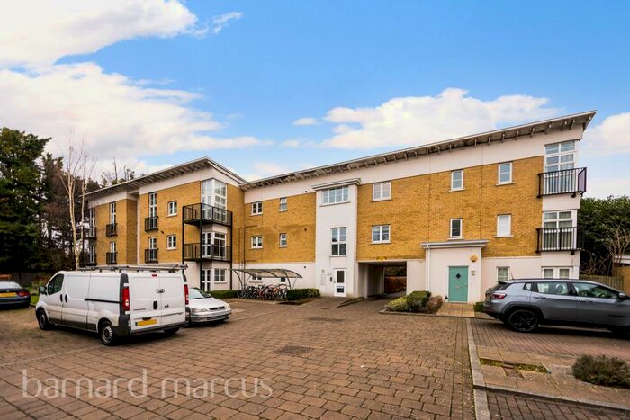 1 Bedroom Flat To Rent In Revere Way, Ewell, Epsom, KT19