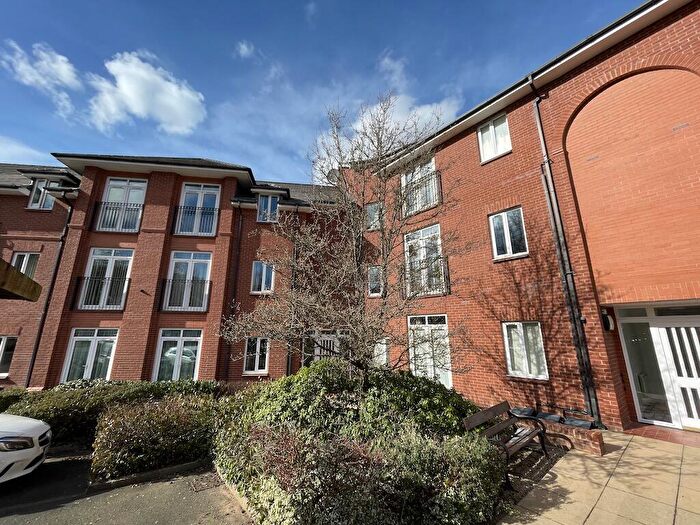 2 Bedroom Apartment To Rent In Stourton - Stewponey Court, DY7