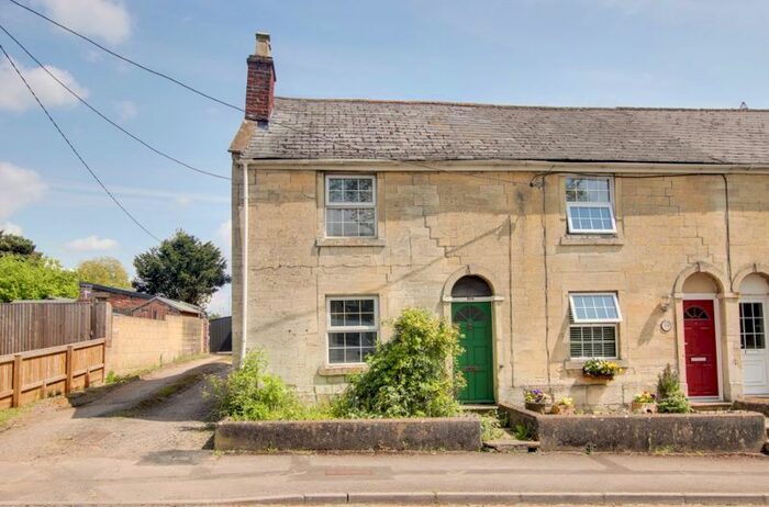 3 Bedroom Terraced House For Sale In Wyke Road, Trowbridge, BA14