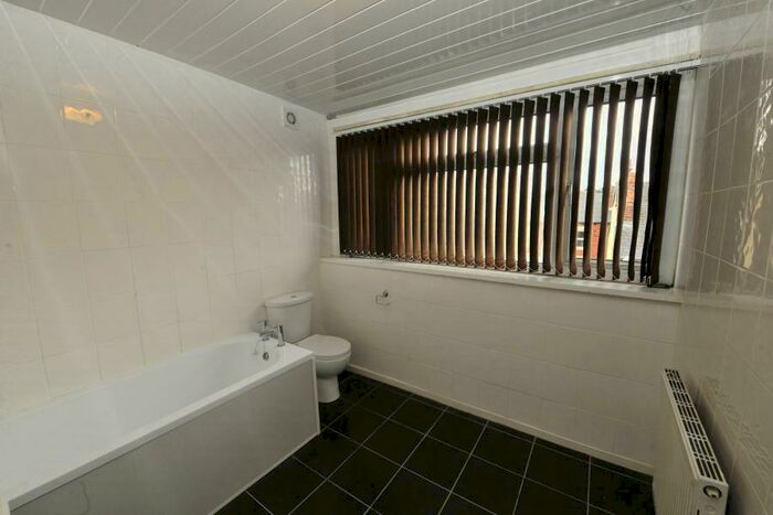 2 Bedroom Terraced House To Rent In Autumn Street, Hyde Park, Leeds, LS6