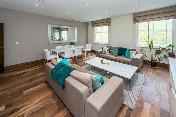 2 Bedroom Flat To Rent In Bryanston Square, London, W1H