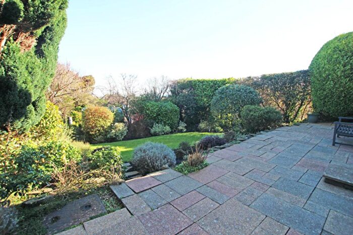 2 Bedroom Detached House For Sale In Angus Close, Eastbourne, BN20
