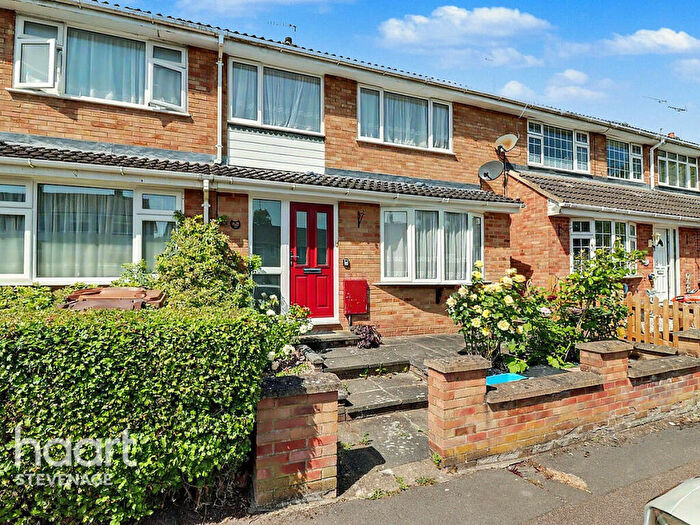 3 Bedroom Terraced House For Sale In Wellington Road, Stevenage, SG2