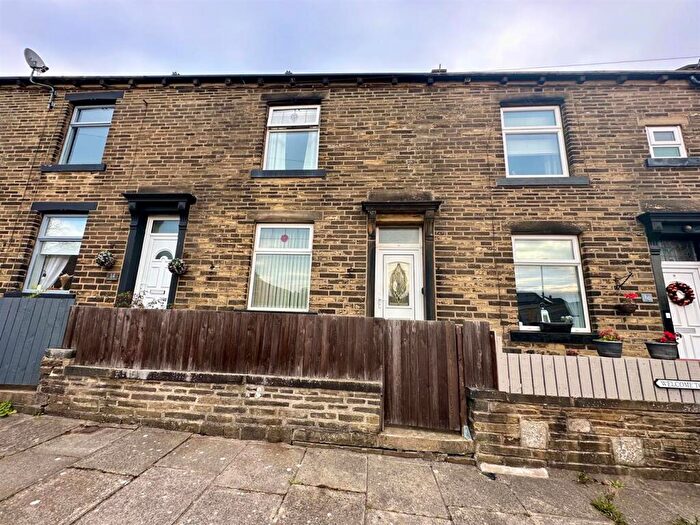 2 Bedroom Terraced House For Sale In Clevedon Place, Halifax, HX3