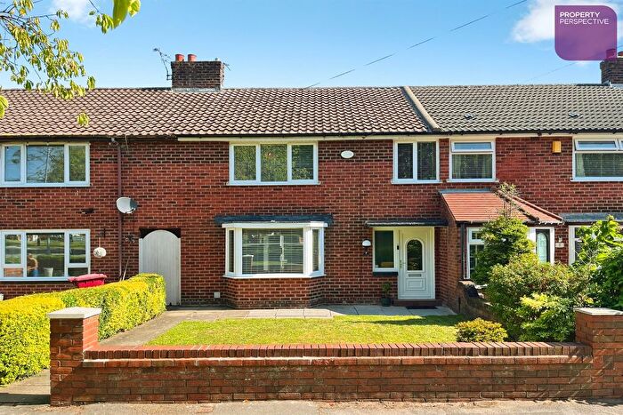 3 Bedroom End Terrace House For Sale In Lower Close, L26