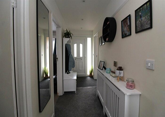 2 Bedroom Detached Bungalow To Rent In Mayfield Road, Herne Bay, CT6