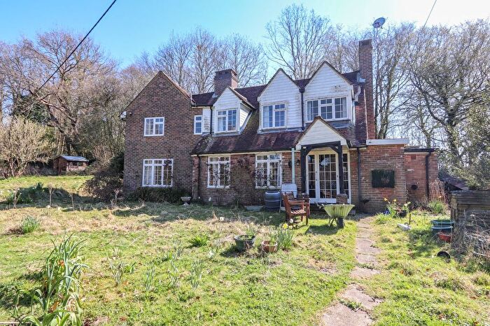 3 Bedroom Detached House For Sale In London Road, Mountfield, TN32