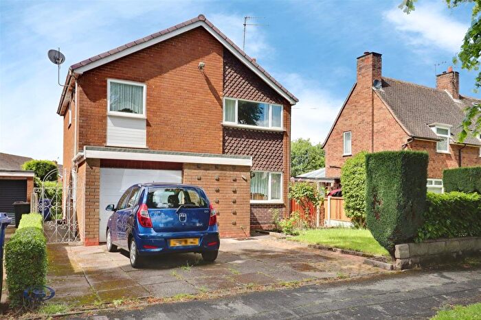 3 Bedroom Detached House For Sale In Thistleberry Avenue, Newcastle, ST5