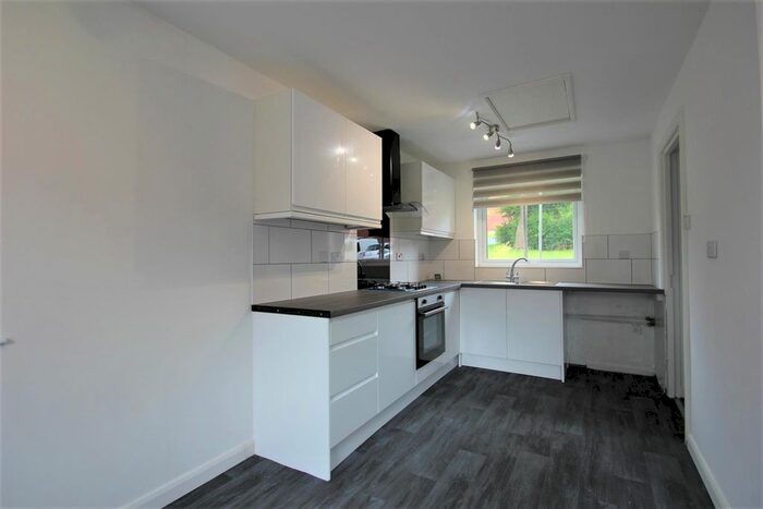 4 Bedroom Property To Rent In Patch Lane, Redditch, B98