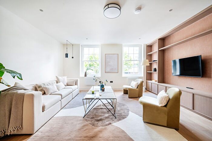 1 Bedroom Flat To Rent In - Notting Hill Gate, London, W11