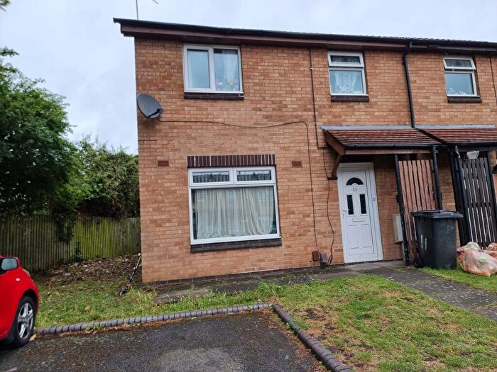3 Bedroom Town House For Sale In Martin Close, Leicester, LE4