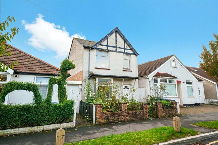 3 Bedroom Detached House For Sale In Rugby Avenue, Wembley, HA0