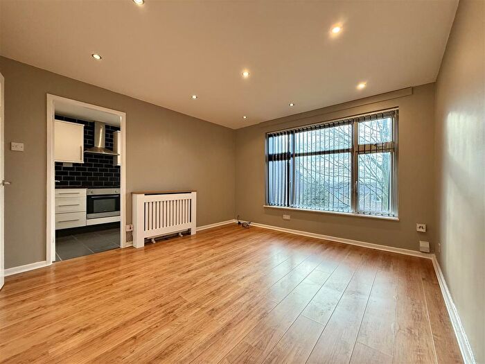 2 Bedroom Maisonette To Rent In Claypool Road, Horwich, Bolton, BL6