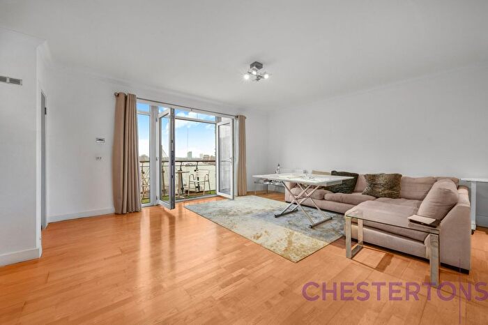 2 Bedroom Flat To Rent In Dunbar Wharf, - Narrow Street, E14