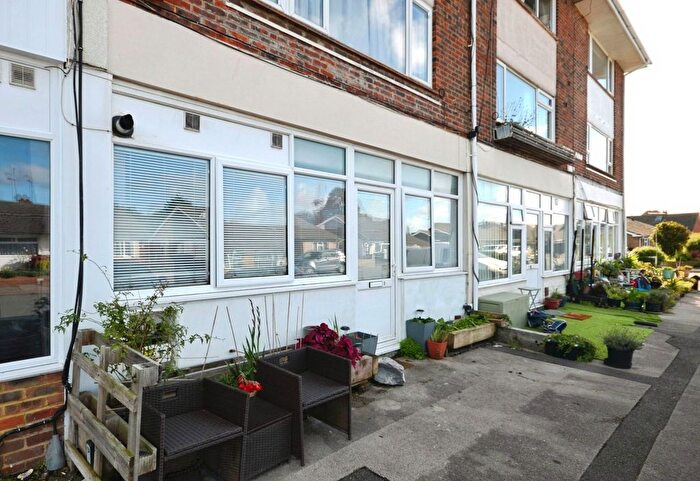 1 Bedroom Studio For Sale In Madeira Parade, Bognor Regis, PO22