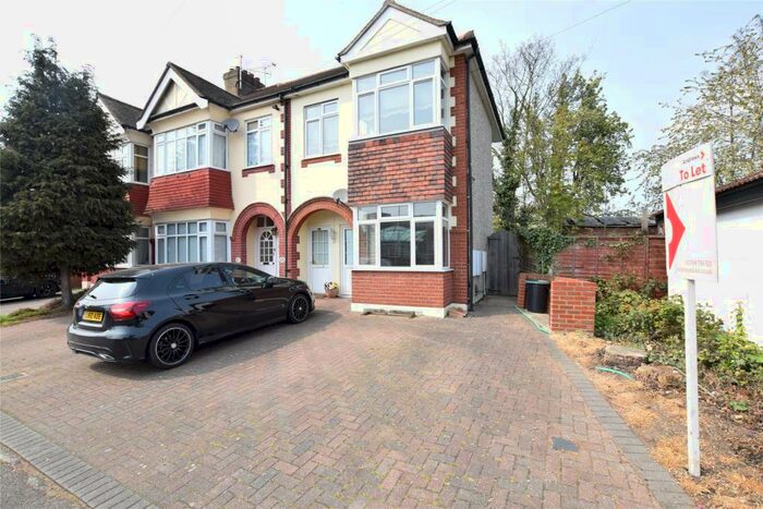 1 Bedroom Semi-Detached House To Rent In Church Lane, Romford, Essex, RM1