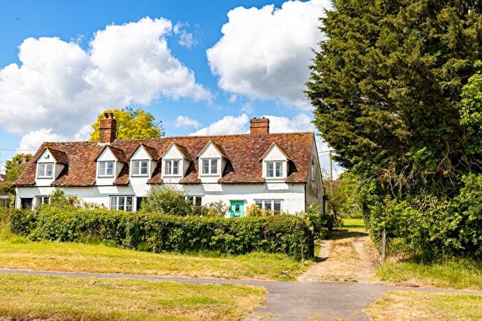 3 Bedroom Cottage For Sale In Parsonage Downs, Dunmow, CM6