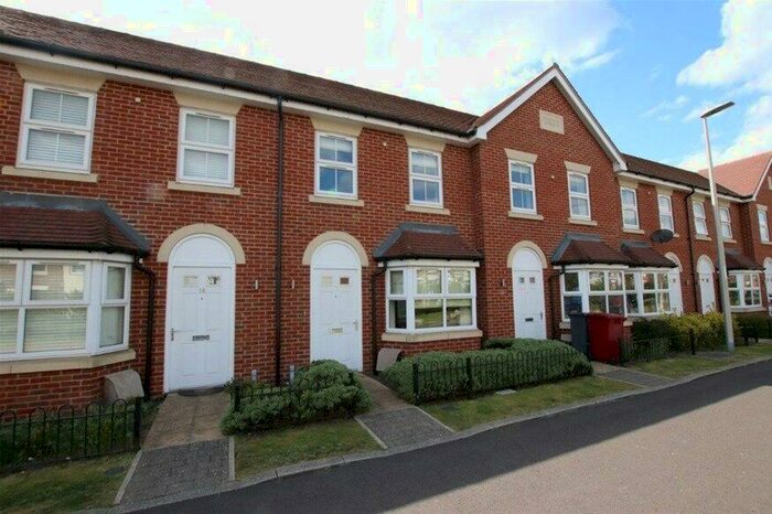 2 Bedroom House To Rent In Reservoir Crescent, Reading, RG1
