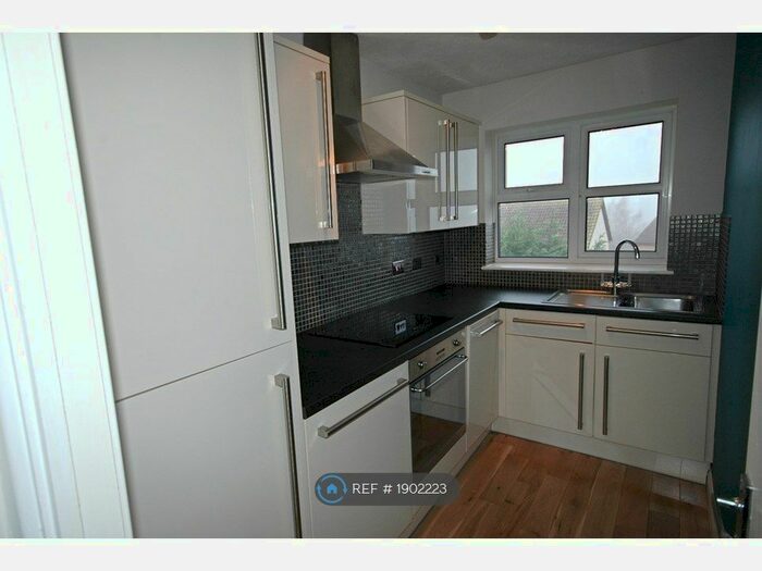 1 Bedroom Flat To Rent In Murrain Drive, Downswood, Maidstone, ME15