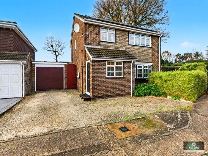 4 Bedroom Detached House For Sale In St. Catherines Road, Pound Hill, RH10