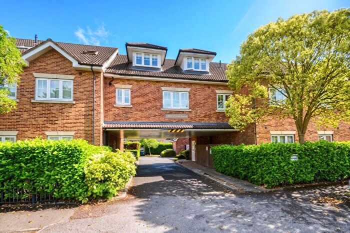 2 Bedroom Apartment To Rent In Murrells Lane, Camberley, GU15