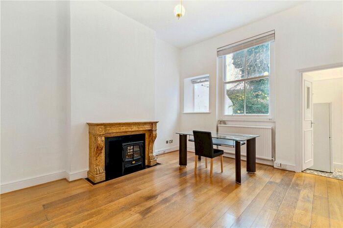 4 Bedroom Flat To Rent In Philbeach Gardens, Earls Court, London, SW5