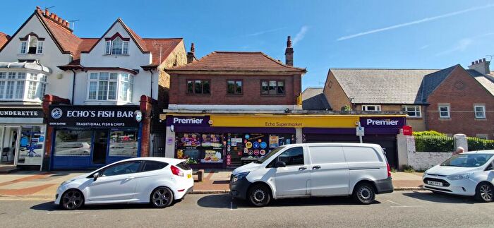 2 Bedroom Flat To Rent In Gravesend, Kent, DA12
