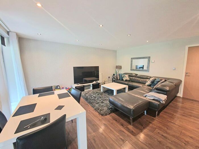 3 Bedroom Apartment To Rent In Gabriel House, Needleman Close, Colindale, NW9