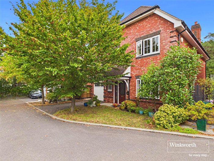 4 Bedroom Detached House For Sale In Coopers Place, Burghfield Common, Reading, Berkshire, RG7