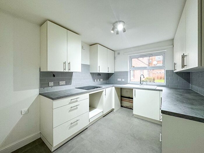 3 Bedroom Flat To Rent In Pocklington Close, London, NW9