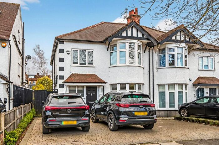 3 Bedroom Semi Detached House To Rent In Goodwyn Avenue, Mill Hill, NW7