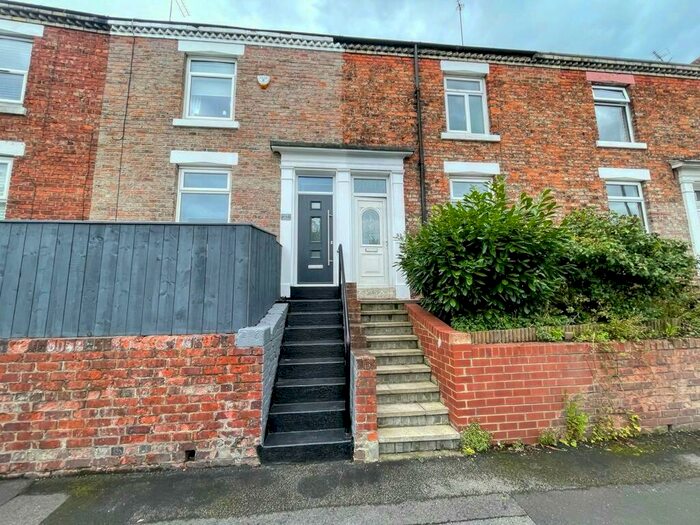 2 Bedroom House To Rent In Hargreaves Terrace/Central - Darlington, DL1
