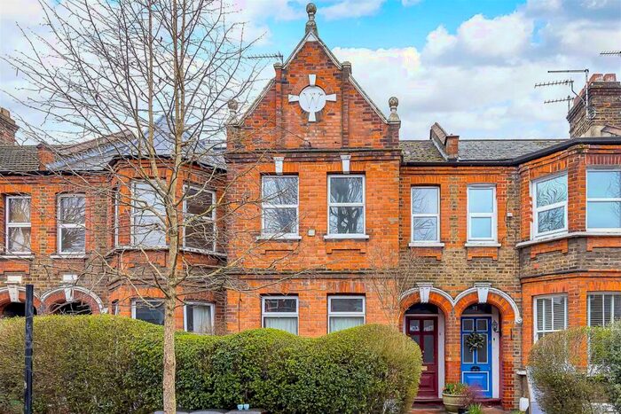 1 Bedroom Flat To Rent In Edward Road, Walthamstow, London, E17
