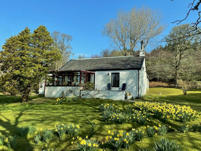 2 Bedroom Cottage For Sale In Millhouse, Portavadie, Tighnabruaich, PA21