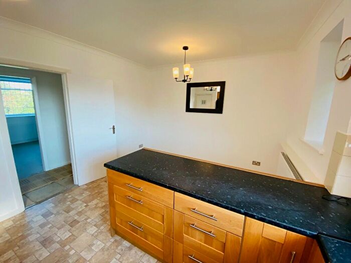 2 Bedroom Apartment To Rent In Croughton Road, OX17