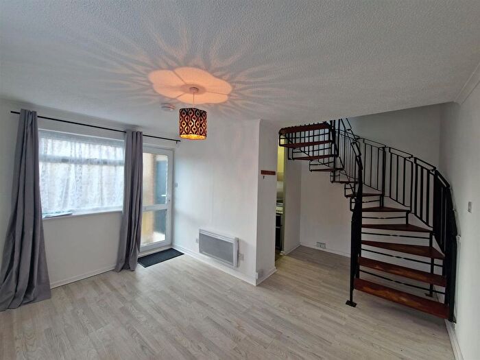 1 Bedroom End Of Terrace House To Rent In Ffordd Y Mynydd, Birchgrove, Swansea, SA7