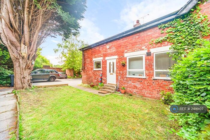 3 Bedroom Semi-Detached House To Rent In Blackwood Cottage, Leeds, LS17