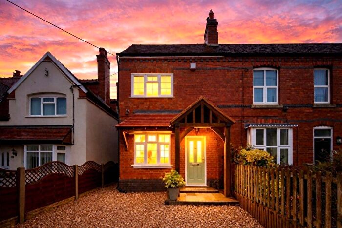 3 Bedroom Semi Detached House For Sale In Hurley Common, Atherstone, Warwickshire, CV9