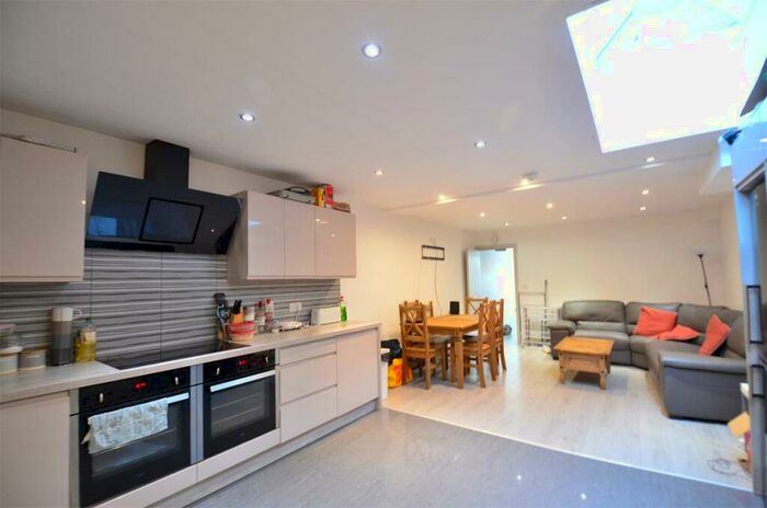 7 Bedroom Terraced House To Rent In Heeley Road, Selly Oak, B29