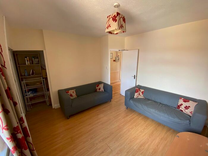 3 Bedroom Terraced House To Rent In St. Michaels Avenue, Treforest, Pontypridd, CF37