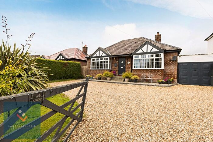 3 Bedroom Detached Bungalow For Sale In Norley Road, Frodsham, WA6